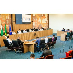 Vereadores de Campo Largo votam o Plano Plurianual do Município para o período 2026 a 2029